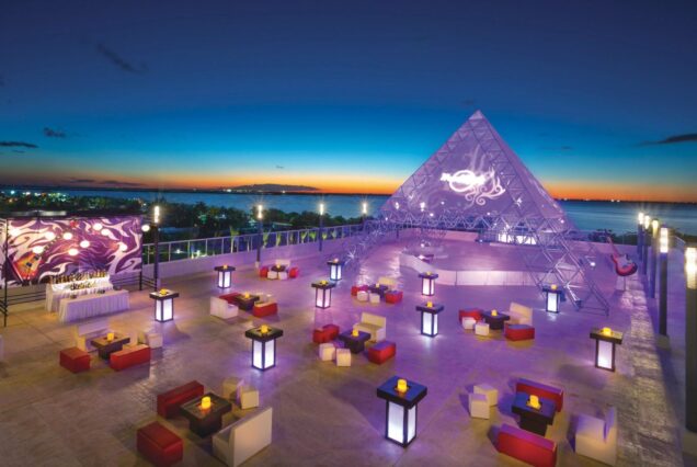 hard-rock-hotel-cancun-event-sunset-terrace